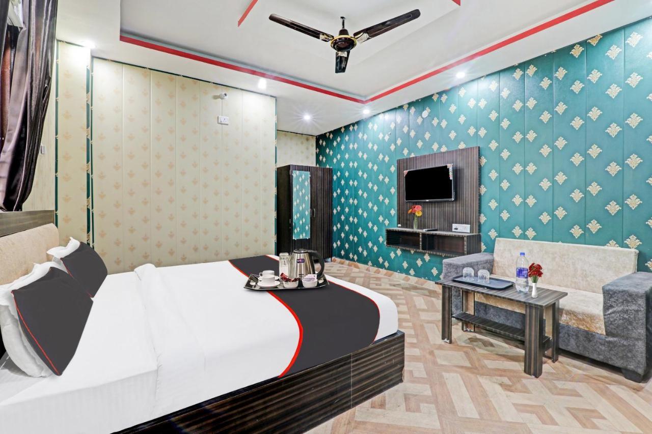 Capital O Sl Galxy Hotel Канпур Екстериор снимка